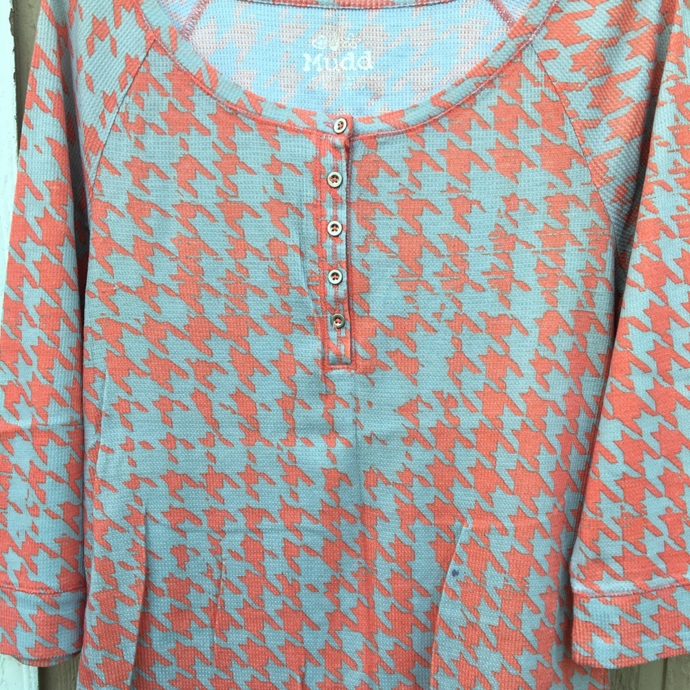 Coral Houndstooth Print Long Sleeve Tee